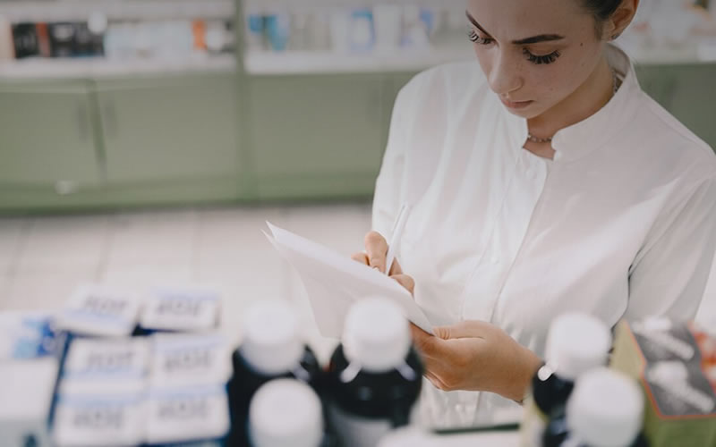 raccolta farmaci, economia circolare, caritas roma